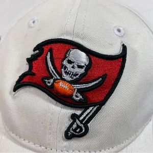 Tampa Bay Buccaneers Cap Hat New Era NFL White. Cap Football hat